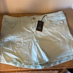 American Eagle light blue midi shorts | Size 18